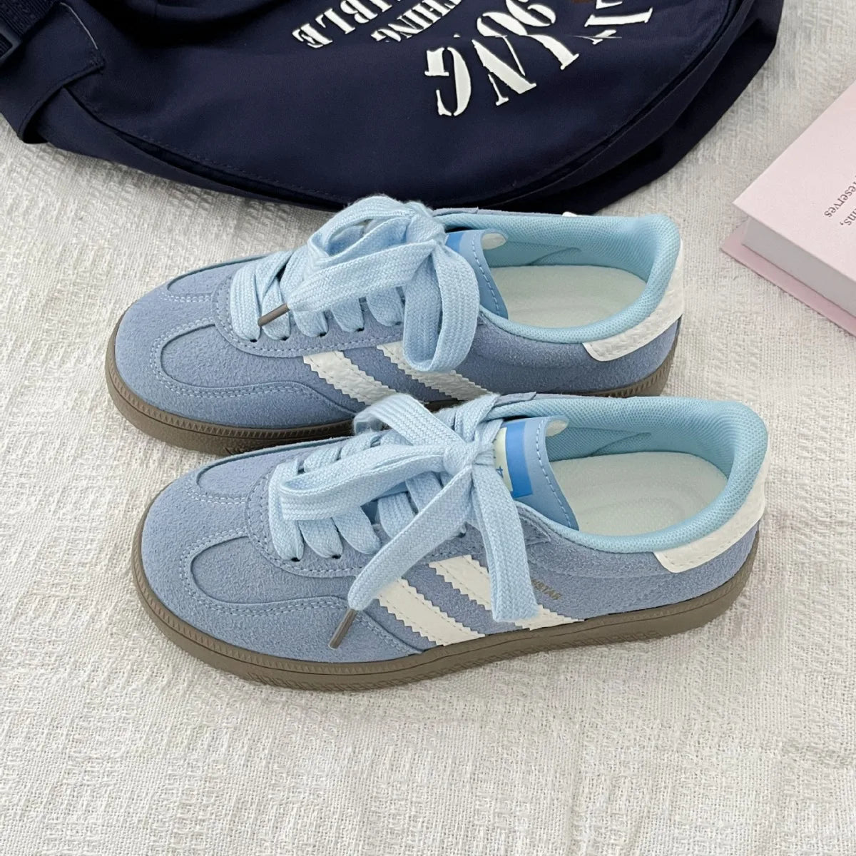 Vintage-style sneakers for women, new style white sneakers, trendy women's sneakers for students, casual sneakers, board shoes