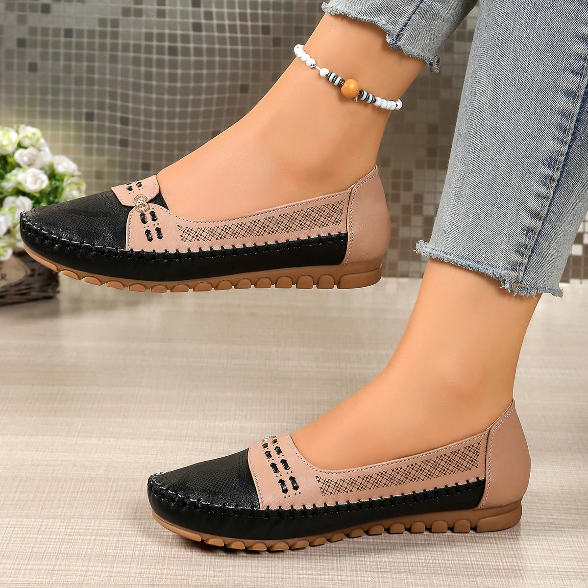 goreyodoly Women Slip On Loafers Wide Fit Comfortable Flats Lightweight Breathable Colorblock Shoes Chain Detail Durable Rubber