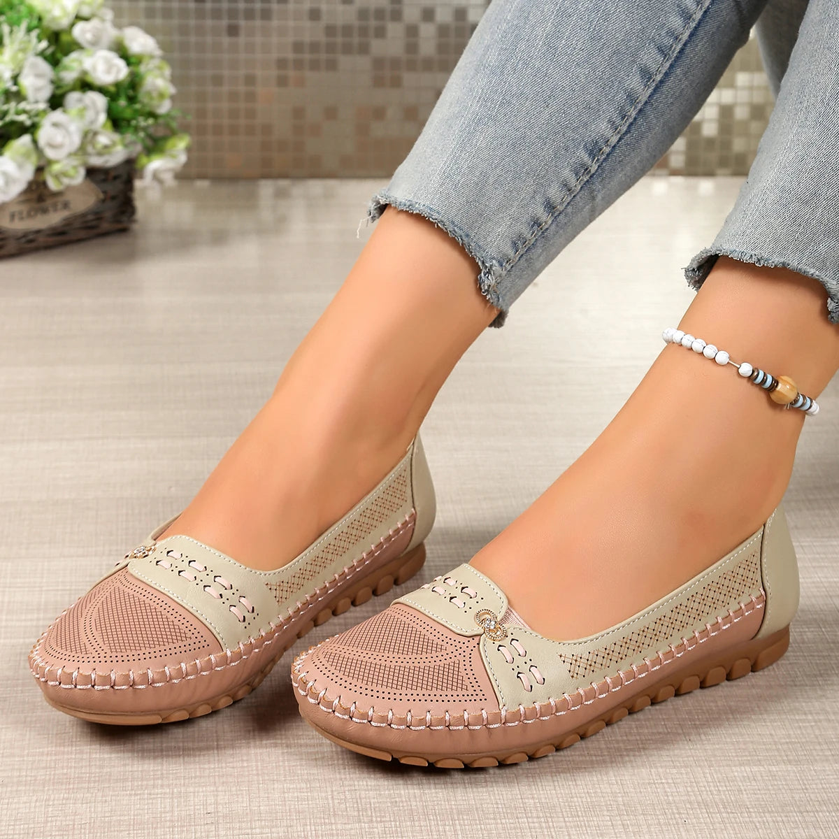 goreyodoly Women Slip On Loafers Wide Fit Comfortable Flats Lightweight Breathable Colorblock Shoes Chain Detail Durable Rubber
