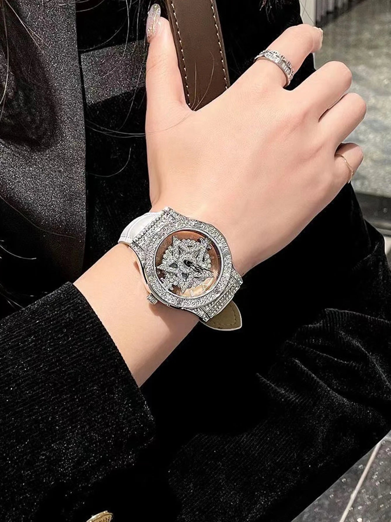 LSVTR New model High-End Elegant Fashionable Women's Watch with Transparent Case Back Rhinestone Embellishments